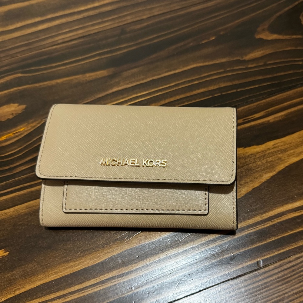 Micheal kors wallet